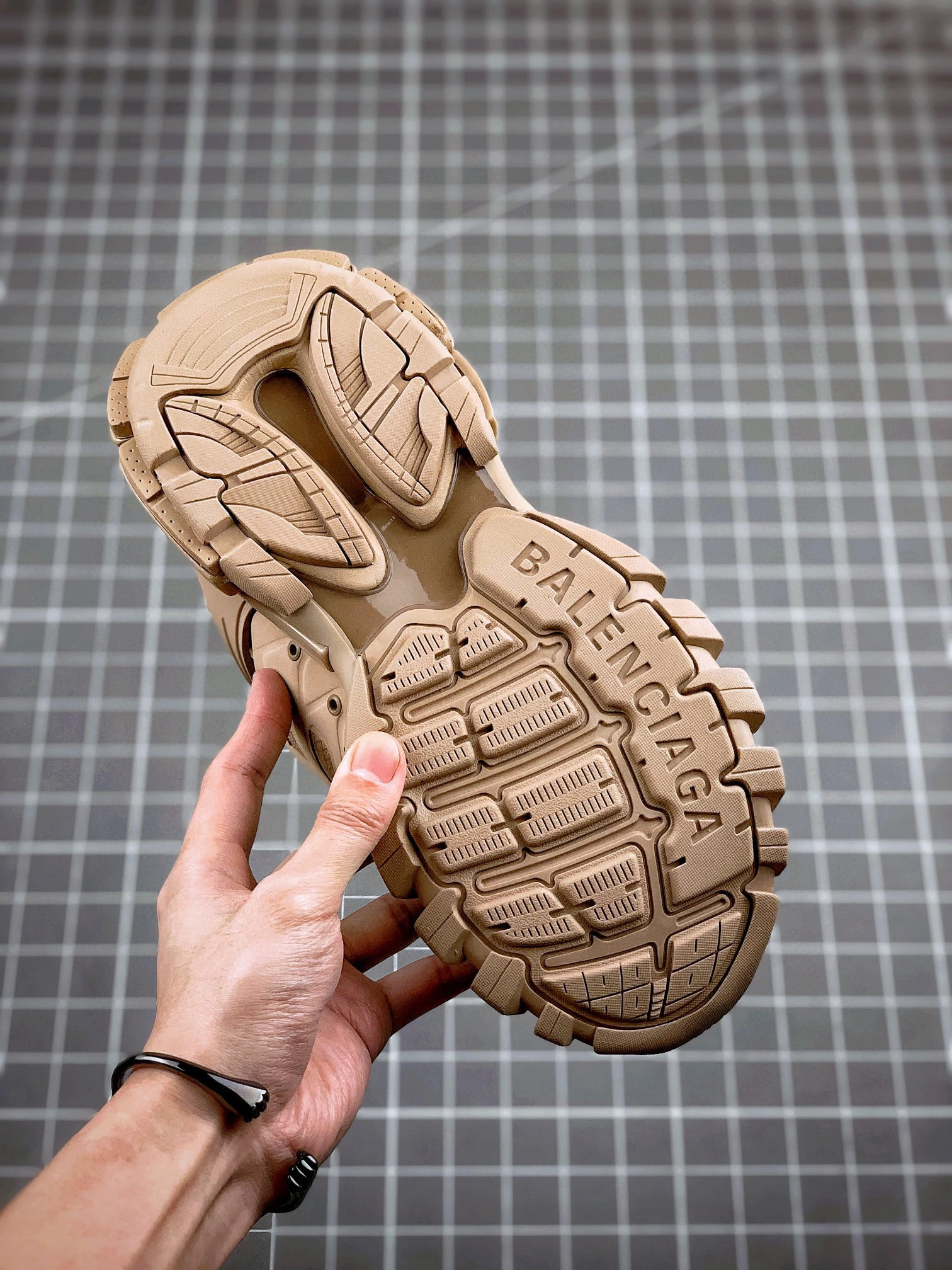 OOBB- Sneaker Tess 3.0 542436W3FE33339 item : B-X338C2121O